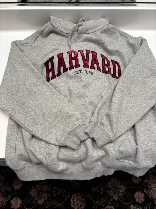 H&M Tops - Size M Women’s Harvard Sweatshirt